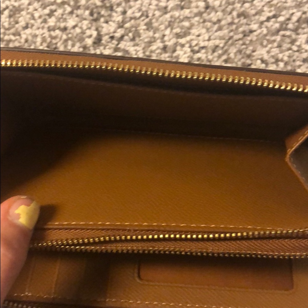 Coach wristlet - Picture 4 of 6